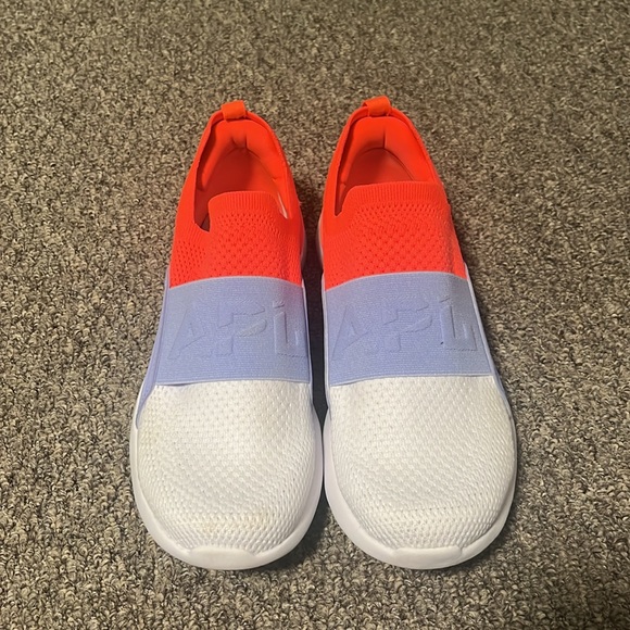 New APL tech loom bliss running / every day gym shoe size 6.5 - Picture 1 of 3